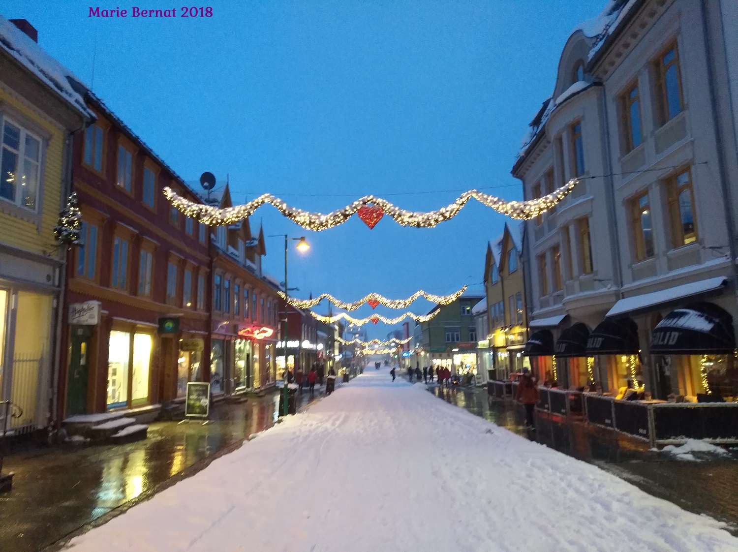 Lumineux - Les décorations dans une des rues piétonnes